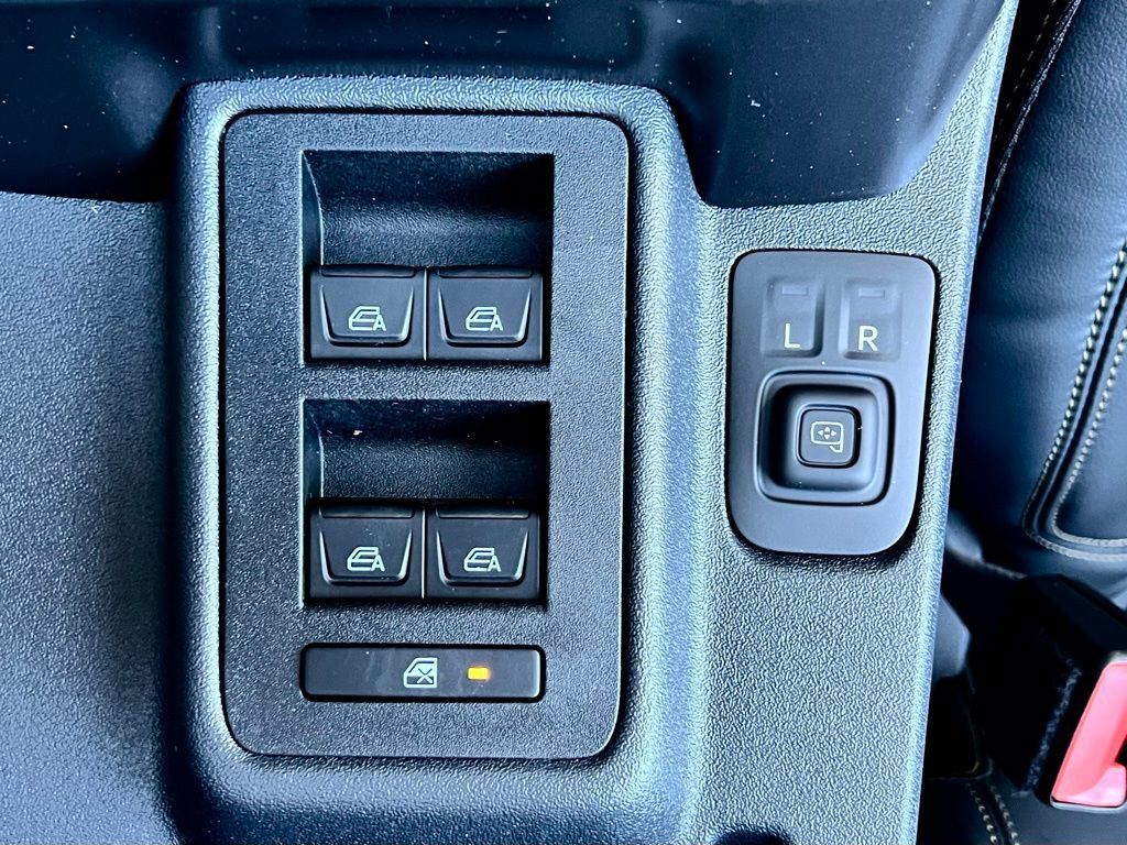 New 2025 Ford Bronco Badlands AWD/4WD image 46