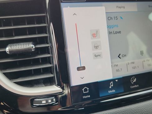 Certified 2025 Chrysler Pacifica Select image 22