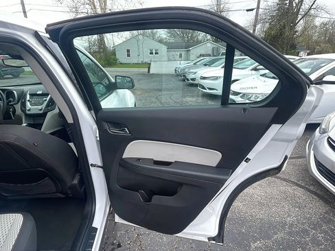 Used 2014 Chevrolet Equinox LS AWD/4WD image 24
