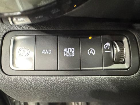 New 2026 Chevrolet Equinox LT w/ Convenience Package II AWD/4WD image 18