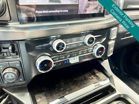Used 2024 Ford F250 Lariat w/ Lariat Ultimate Package AWD/4WD image 16