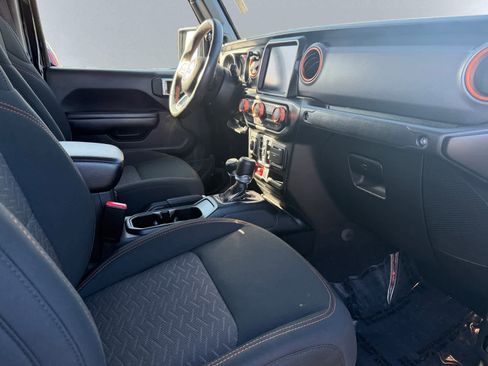 Used 2022 Jeep Gladiator Mojave w/ Cold Weather Group image 19