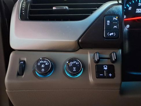 Used 2017 Chevrolet Suburban Premier w/ Max Trailering Package AWD/4WD image 22