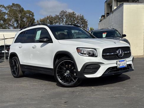 Used 2022 Mercedes-Benz GLB 250 4MATIC image 2
