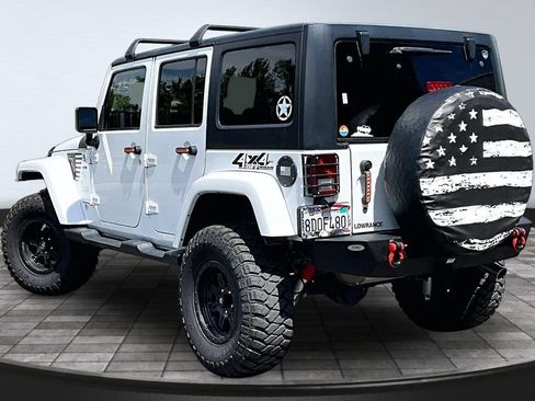 Used 2015 Jeep Wrangler Unlimited Sahara w/ Max Tow Package AWD/4WD image 18