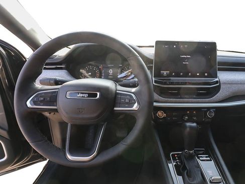Used 2023 Jeep Compass Latitude AWD/4WD image 14
