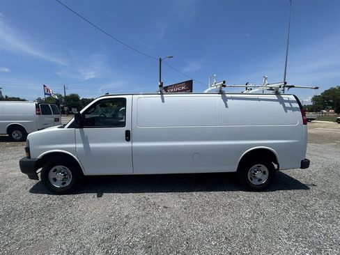 Used 2019 Chevrolet Express 2500 Extended w/ Driver Convenience Package RWD image 8