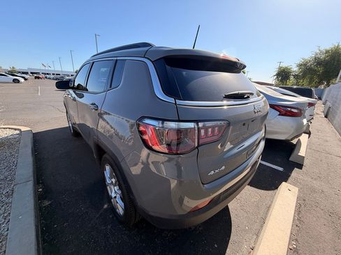 Used 2023 Jeep Compass Latitude AWD/4WD image 6