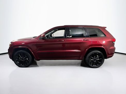 Used 2022 Jeep Grand Cherokee Laredo X image 8