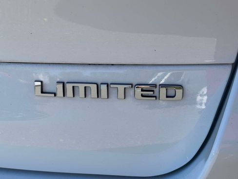 Used 2021 Jeep Grand Cherokee L Limited image 12