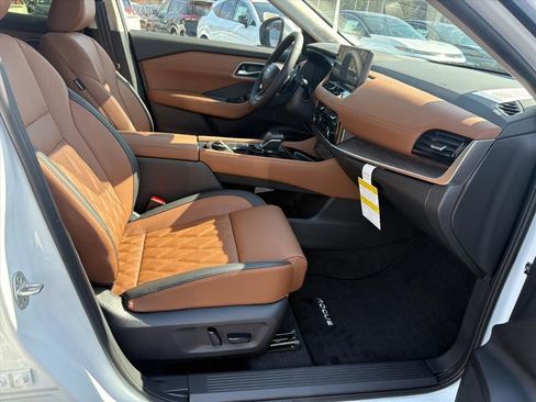 New 2026 Nissan Rogue Platinum image 19