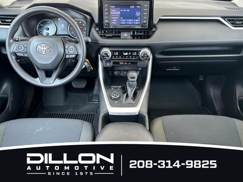 Used 2022 Toyota RAV4 LE AWD/4WD image 5