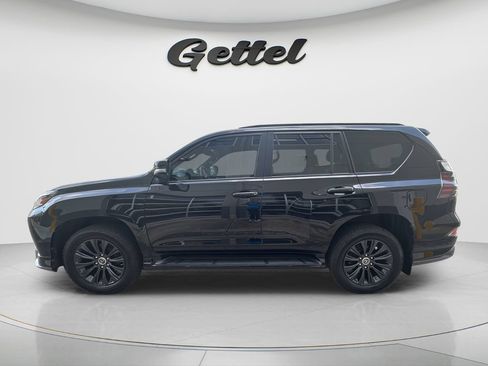 Used 2023 Lexus GX 460 Premium w/ Accessory Package AWD/4WD image 9