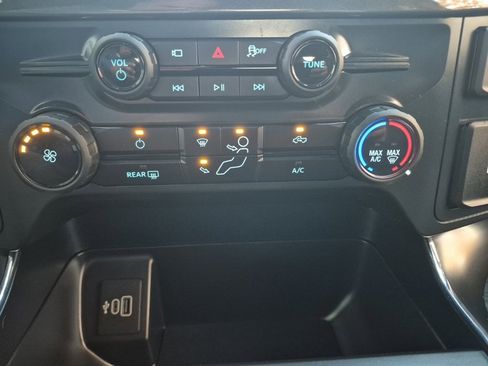 Certified 2025 Ford F150 STX image 26