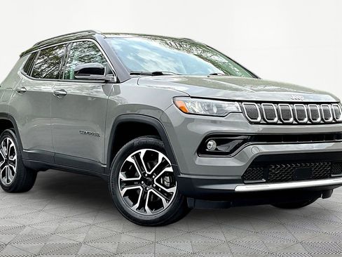 Used 2022 Jeep Compass Limited AWD/4WD image 3