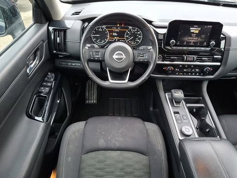 Used 2022 Nissan Pathfinder SV w/ SV Premium Package AWD/4WD image 11