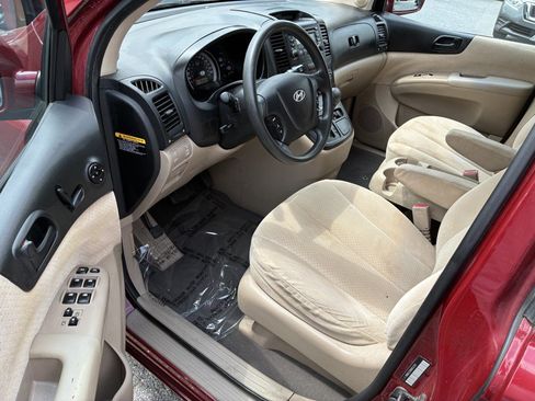 Used 2008 Hyundai Entourage GLS FWD image 7