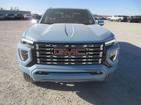 New 2026 GMC Canyon Denali image 11