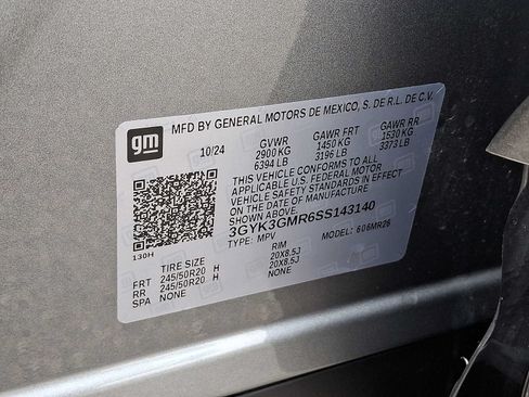 Certified 2025 Cadillac Optiq Sport 2 w/ LPO, Floor Liner Package AWD/4WD image 24