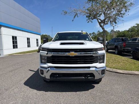 Used 2025 Chevrolet Silverado 2500 LT w/ Convenience Package image 2