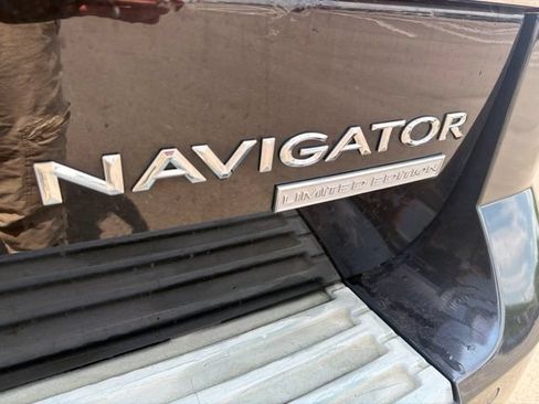 Used 2011 Lincoln Navigator 4WD w/ 101A Rapid Spec Order Code image 9