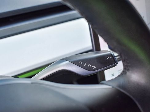 Used 2021 Tesla Model Y Performance image 18