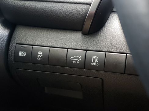 Used 2022 Toyota Camry SE FWD image 28
