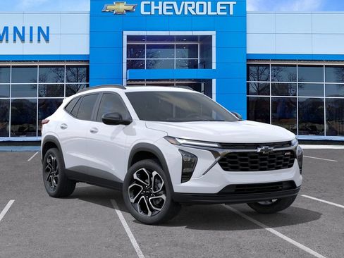 New 2026 Chevrolet Trax RS w/ Sunroof Package FWD image 8