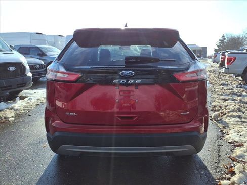 Used 2024 Ford Edge SEL w/ Convenience Package image 5