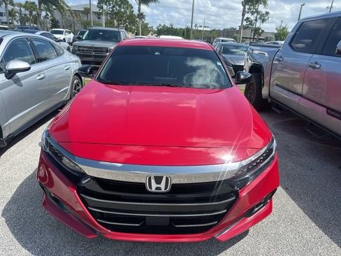 Used 2022 Honda Accord Sport image 2