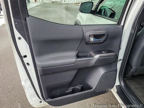 Used 2023 Toyota Tacoma TRD Off-Road w/ TRD Premium Off Road Package image 28