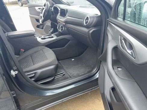 Used 2019 Chevrolet Blazer LT image 18