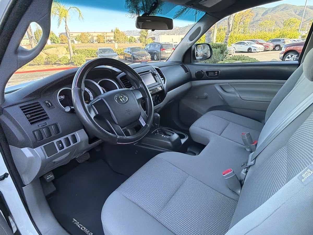 Used 2013 Toyota Tacoma 2WD Regular Cab image 3