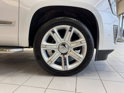 Used 2017 Cadillac Escalade Premium Luxury image 70