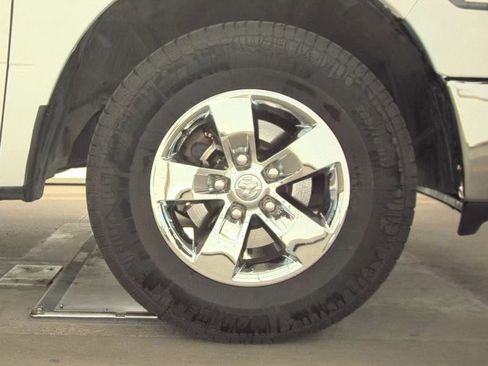 Used 2021 RAM 1500 Classic SLT image 29