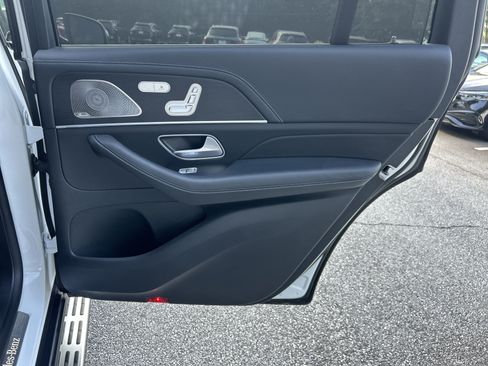 Certified 2025 Mercedes-Benz GLS 580 4MATIC image 47
