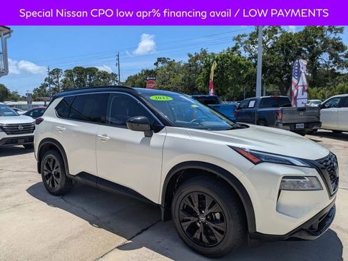 Used 2023 Nissan Rogue SV w/ SV Premium B Package FWD image 2