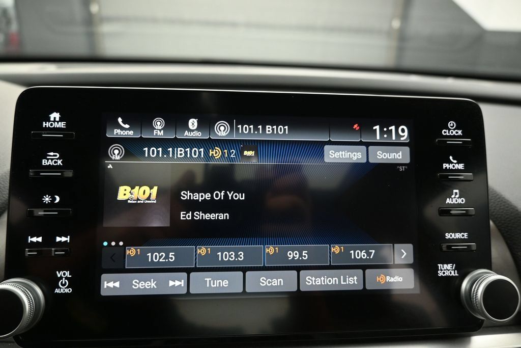 Used 2018 Honda Accord EX image 10