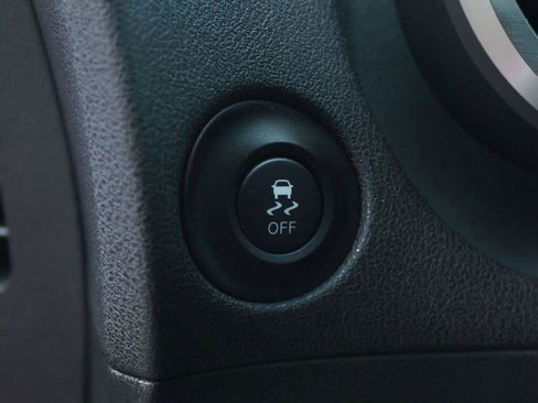 Used 2014 Nissan 370Z Touring w/ Navigation Package RWD image 16