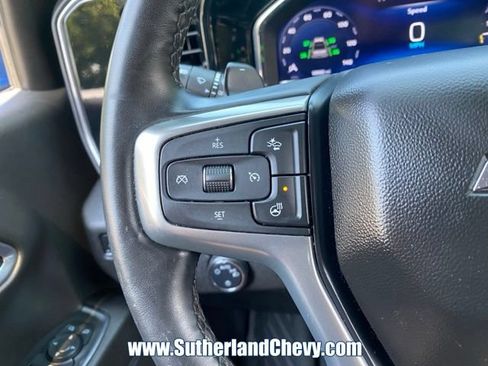 Used 2025 Chevrolet Silverado 1500 LT w/ Z71 Off-Road Package AWD/4WD image 26