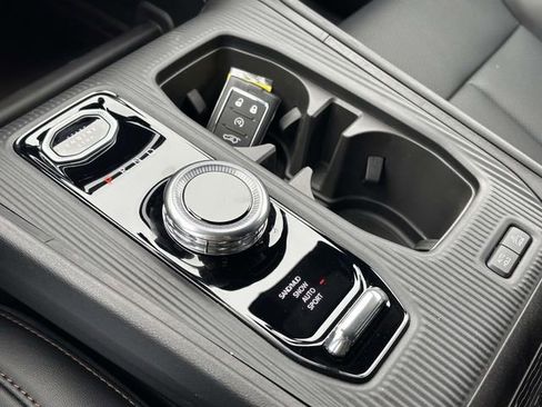 New 2026 Jeep Cherokee Limited image 23