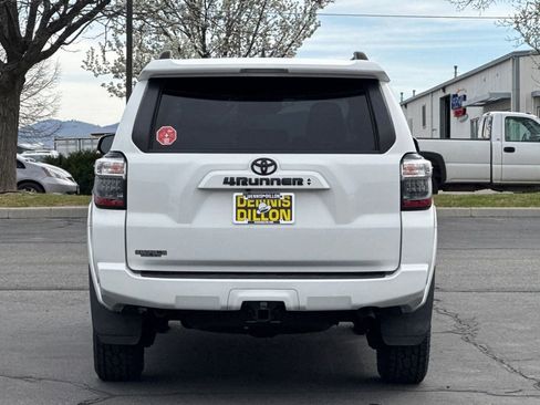 Used 2023 Toyota 4Runner SR5 Premium w/ Moonroof Package image 5