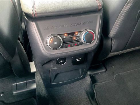 Used 2025 Ford Explorer ST image 34