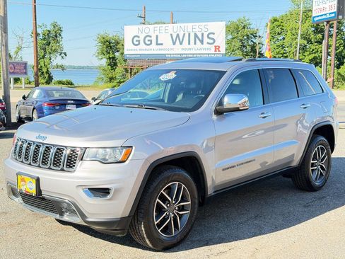 Used 2019 Jeep Grand Cherokee Limited AWD/4WD image 8