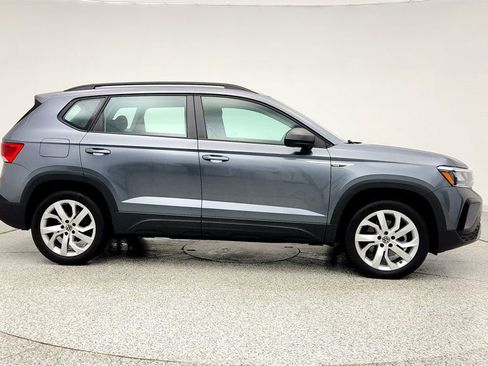 Used 2022 Volkswagen Taos S image 4