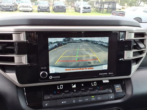 Used 2022 Toyota Tundra SR5 AWD/4WD image 29