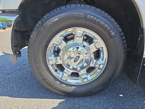 Used 2015 Ford F250 Lariat w/ Chrome Package RWD image 29