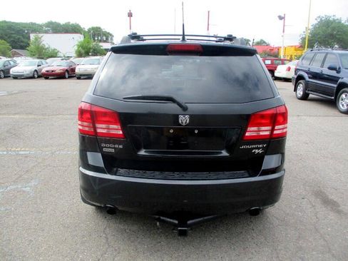 Used 2010 Dodge Journey R/T w/ Convenience Group II image 5