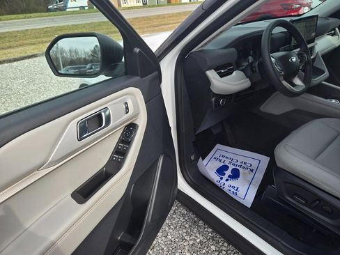New 2026 Ford Explorer Active AWD/4WD image 6