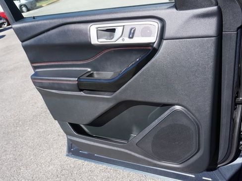 Certified 2023 Ford Explorer ST-Line w/ Class IV Trailer Tow Package image 30